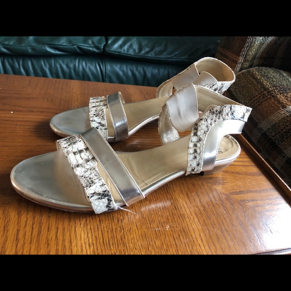 Sandles - Picture 4 of 6